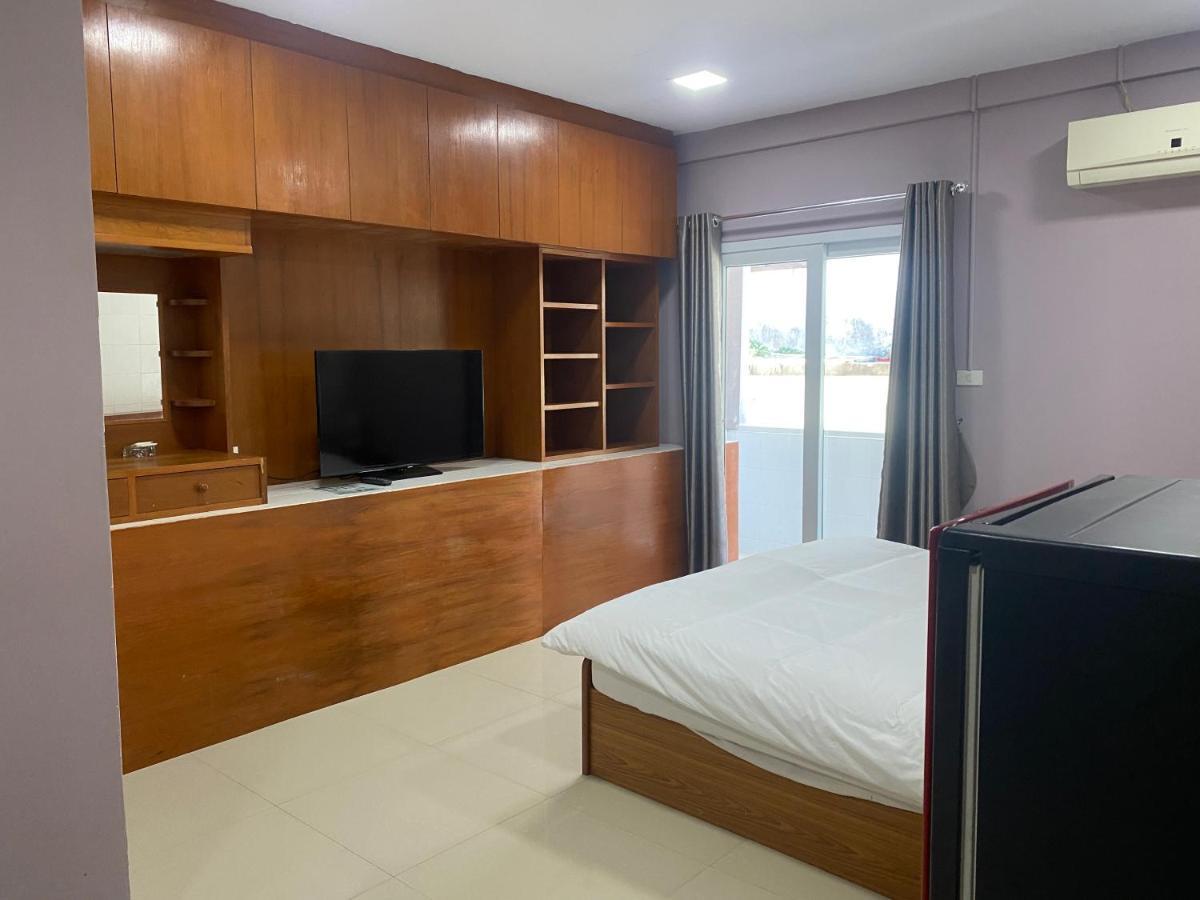 Hug Me Guesthouse Pattaya Dış mekan fotoğraf