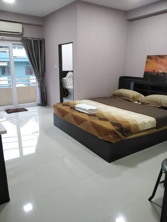 Hug Me Guesthouse Pattaya Dış mekan fotoğraf