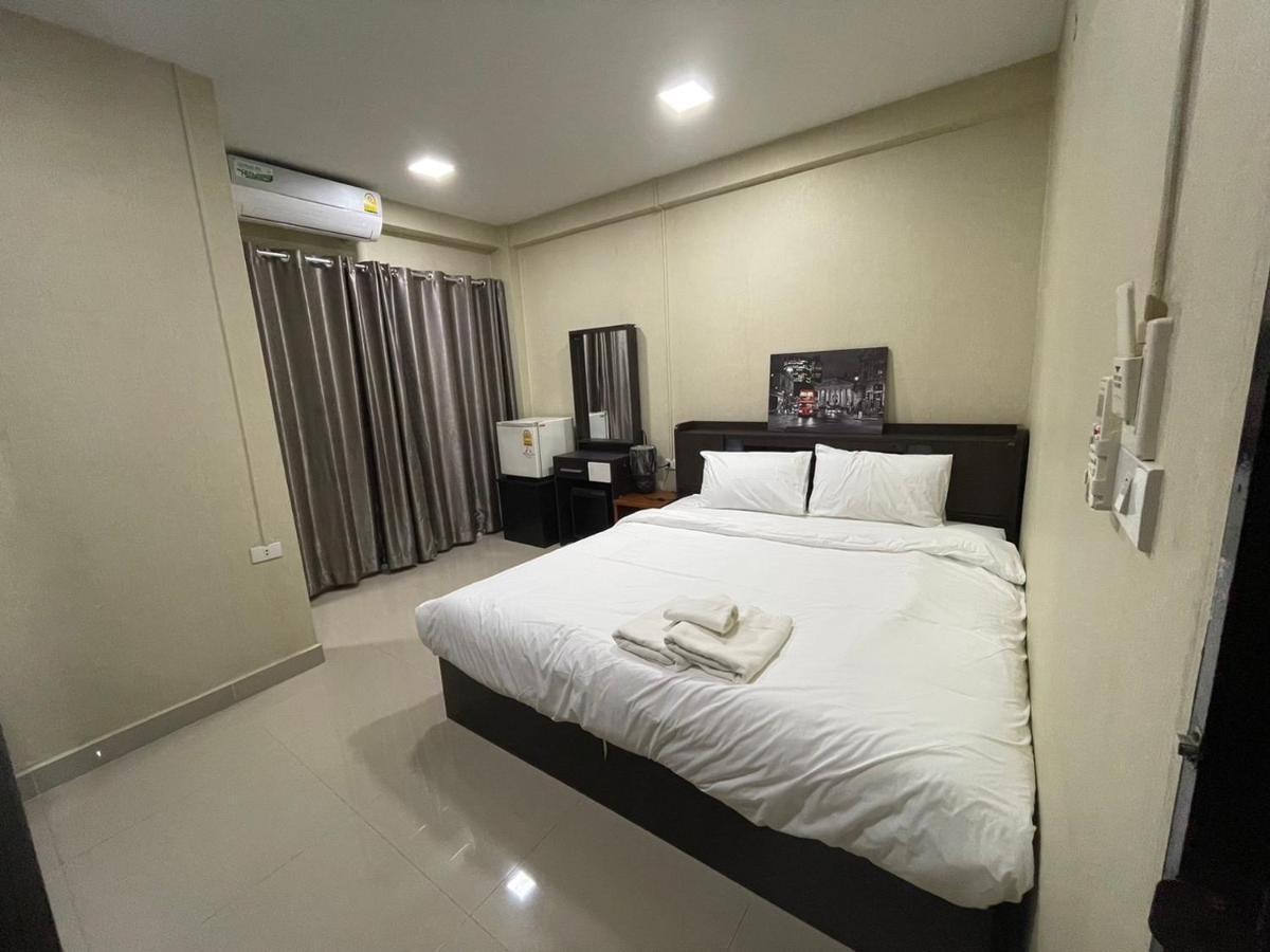 Hug Me Guesthouse Pattaya Dış mekan fotoğraf